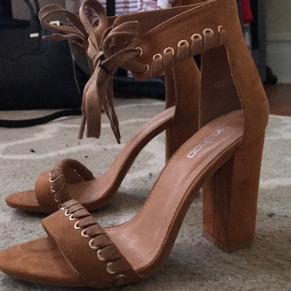 Boohoo Shoes - Boohoo size 7 1/2 Shoe